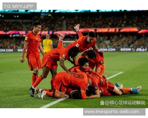 足球传奇与激情旋律融合：球星剪辑歌曲背后的故事与荣耀瞬间